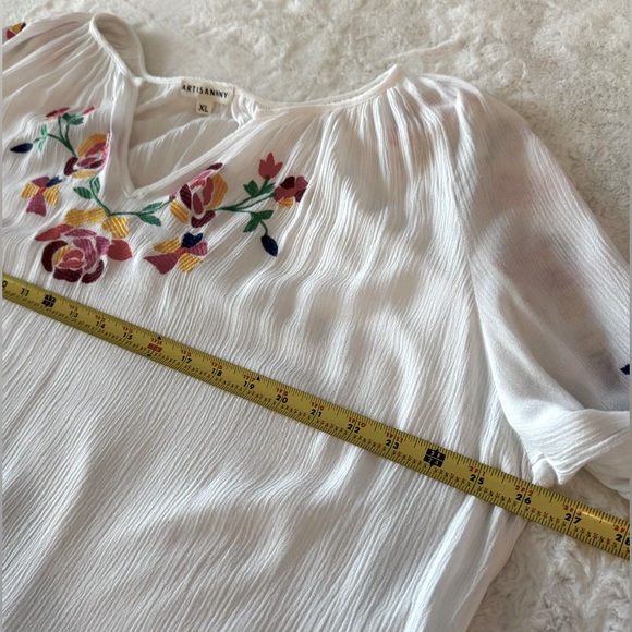 Artisan NY White Lightweight Floral Embroidered Boho Country Chic Blouse - Picture 10 of 12